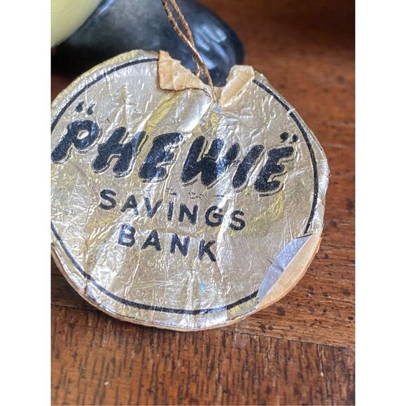 Vintage Phewie and Stinky Ceramic Skunk Bank with Fuzzy Fur Accents by Napco Jap - Picture 6 of 7